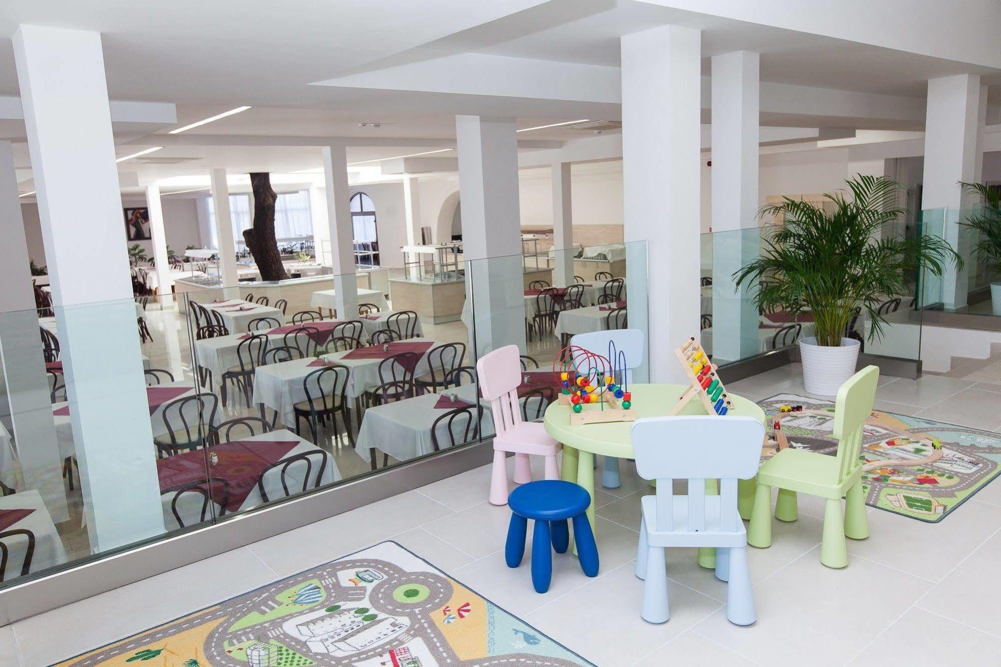 Hotel Slaven Selce Exterior foto
