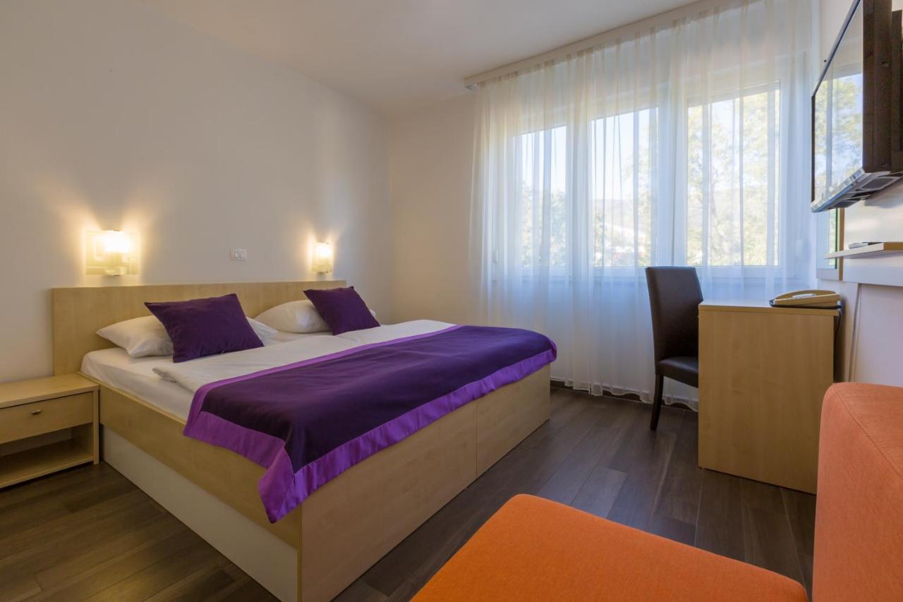 Hotel Slaven Selce Exterior foto